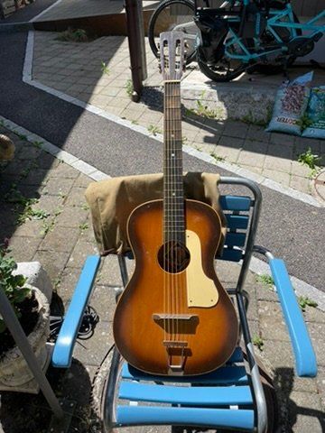 Instruments de musique: Gitarre – D'occasion à Forch par ESELSTEIN