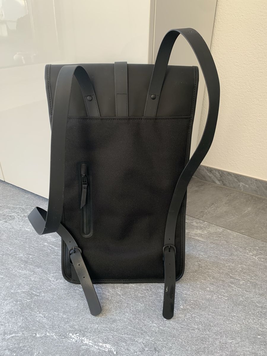 Rains Zaini: RAINS Rucksack wasserdicht Backpack, Neuwertig – Nuovo (secondo la descrizione) da Einsiedeln venduto da important__ 1