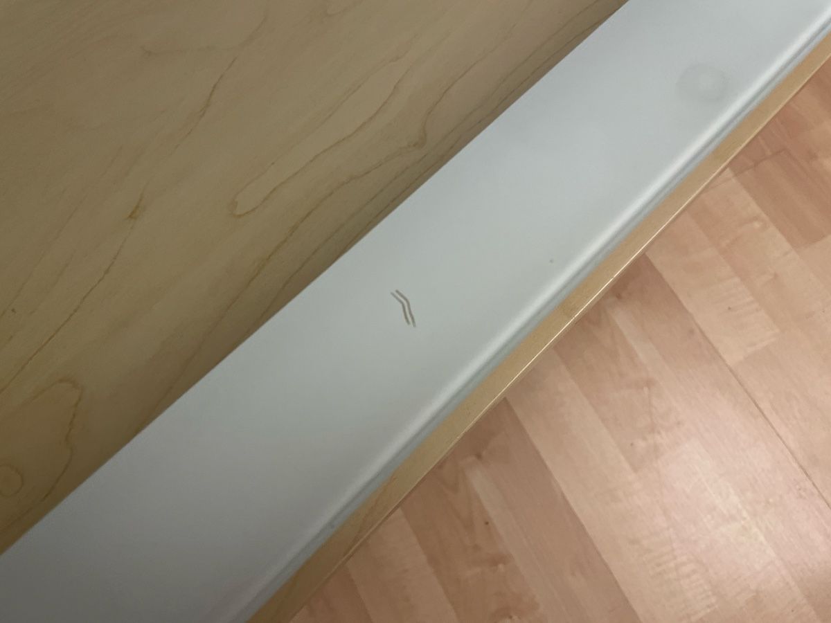 Ikea Tables: Kleiner Tisch mit Glasplatte – D'occasion à Zürich par toe_7gmv 3