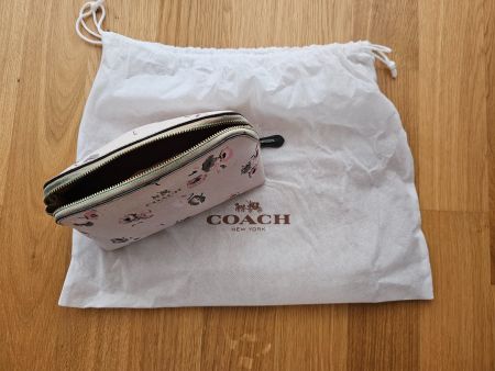 Coach Necessaire