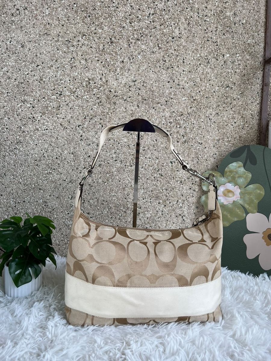 Coach Borse da donna: Coach Hobo Tasche Monogram Canvas Beige Leder 38cm Breit – Usato da Eggenwil venduto da CNSRVINTAGE 1