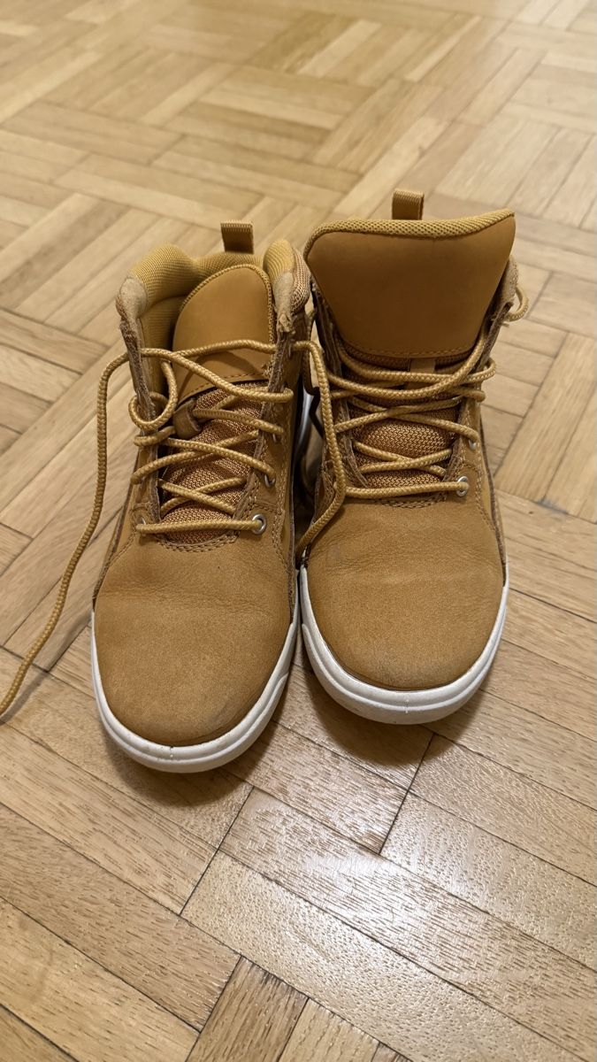 Timberland Scarpe da uomo: Chaussure Timberland 30 – Usato da Genève venduto da fra_v2zs 1