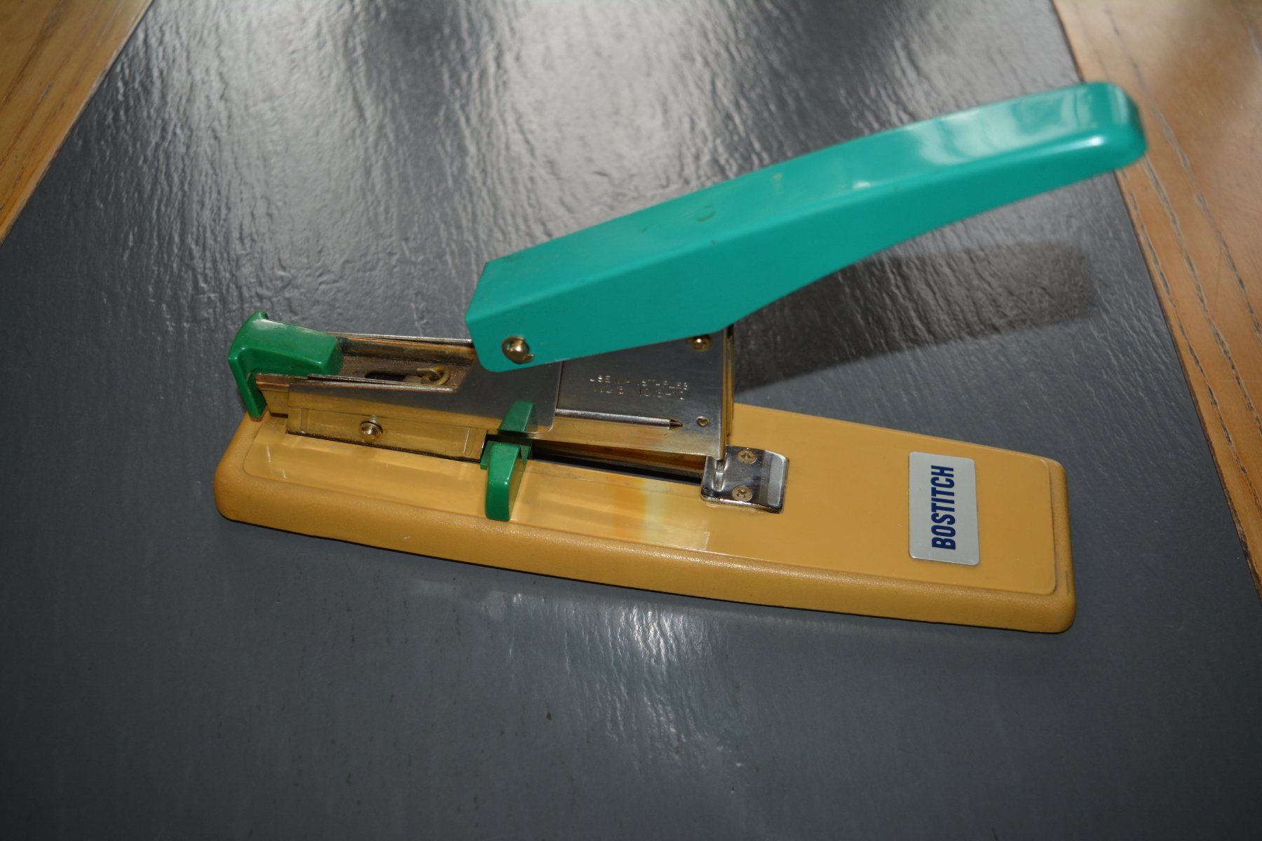Macchine rilegatrici: VINTAGE HEFTER  BOSTITCH HD-30 – Usato da Weissbad venduto da Usw63 2