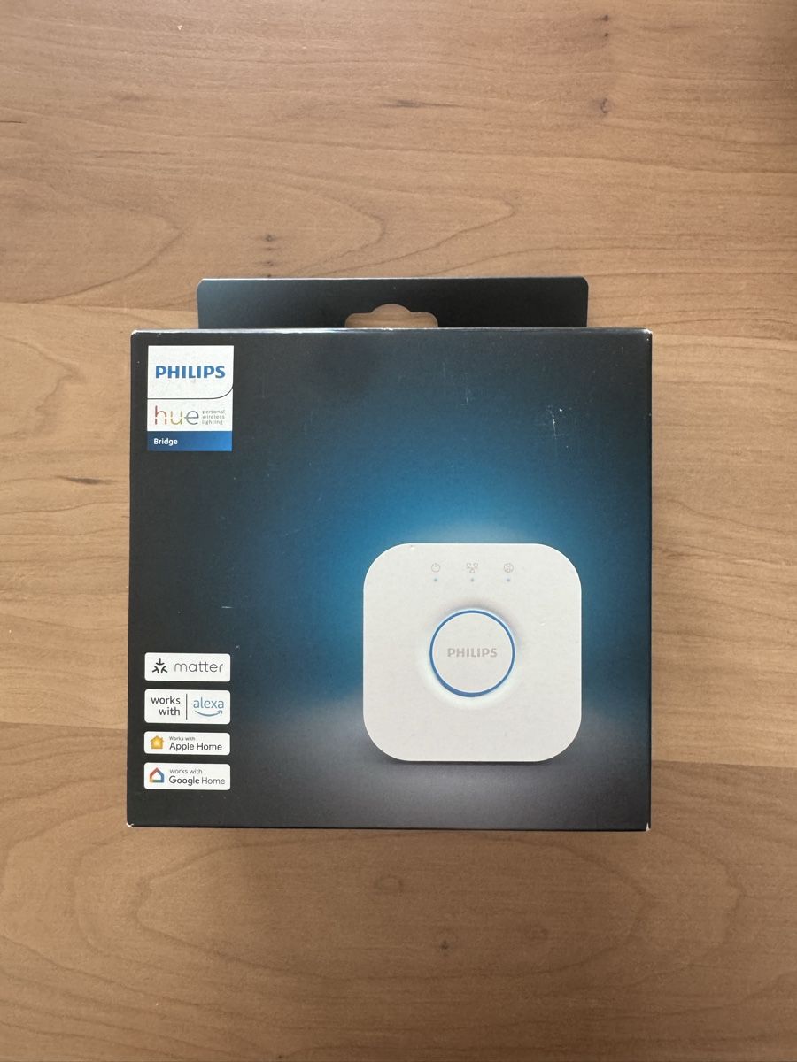 Philips Hub & Switch: Philips Hue Bridge – Nuovo e nell'imballaggio originale da Zürich venduto da dforn