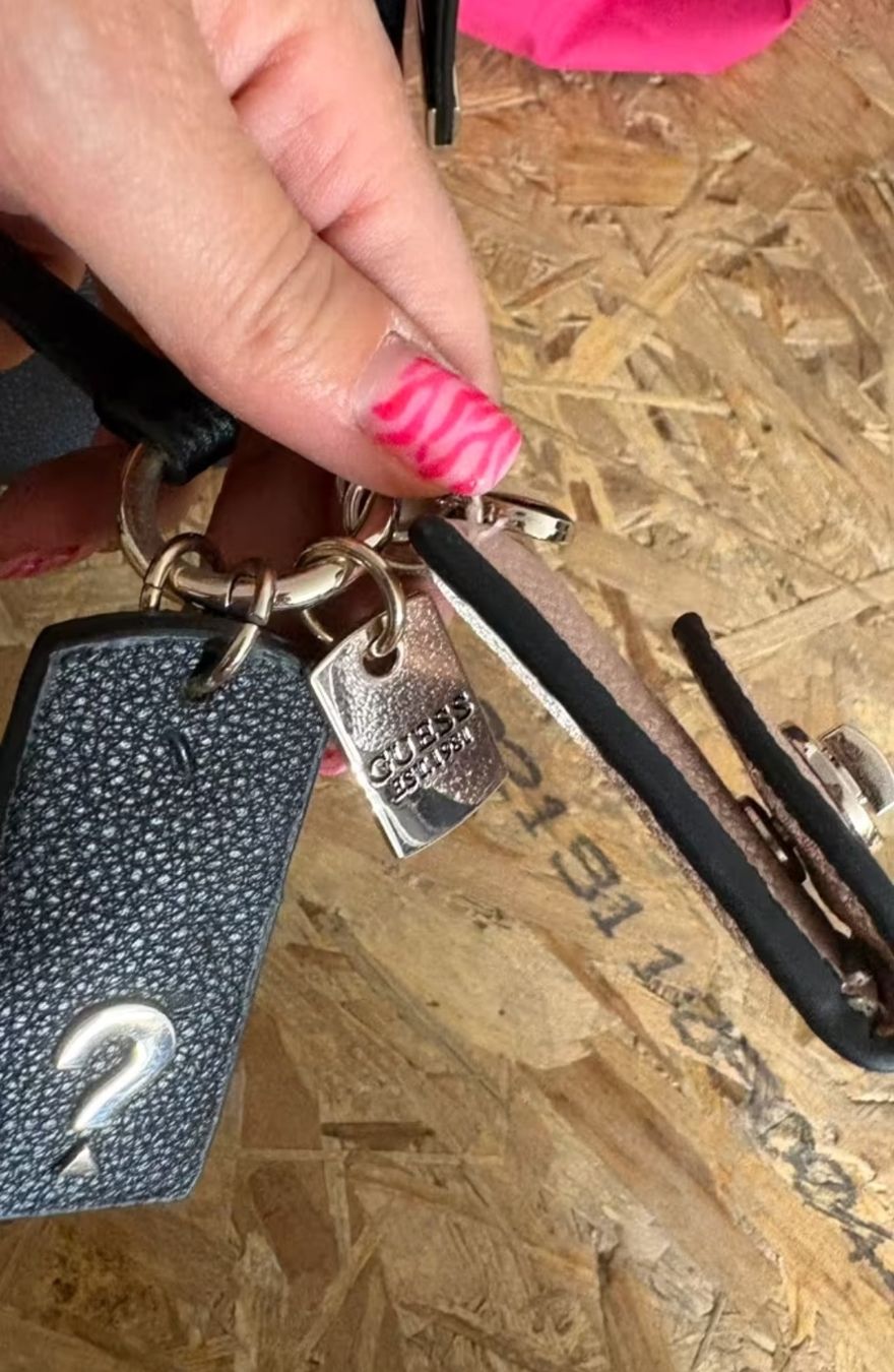 Guess Sacs femmes: borsa Guess  – D'occasion à Vairano par Miry90. 1