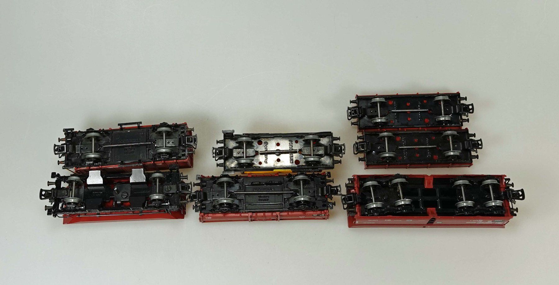Märklin Modellini di ferrovie: Märklin 12 Güterwagen H0 WS – Usato da Niederglatt ZH venduto da bego8172 9