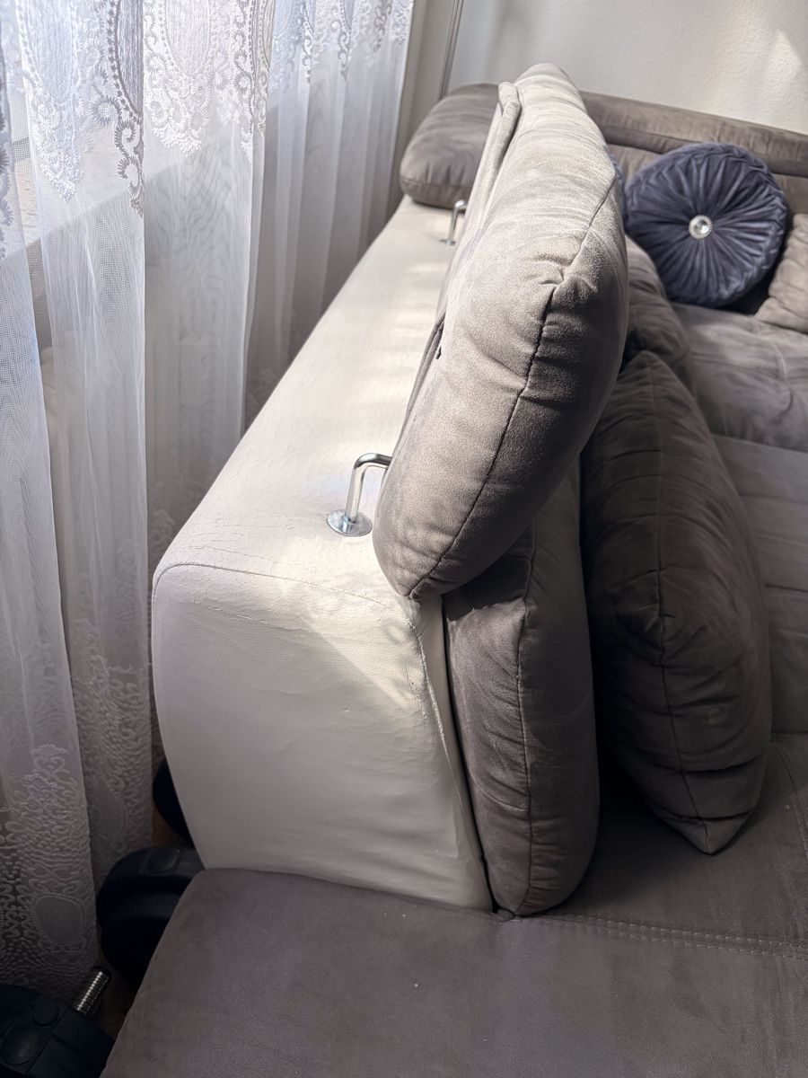 Sofas: Ecksofa grau/weiss mit Bettfunktion – D'occasion à Lausen par Beenii_1990 3