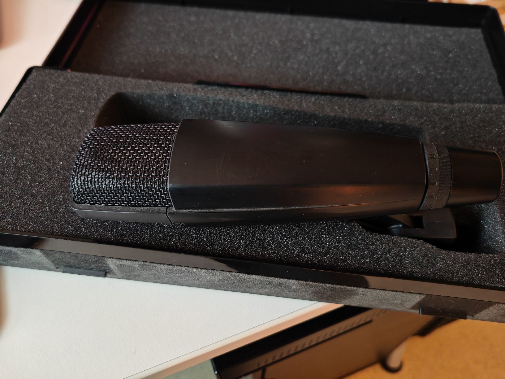 Sennheiser Microfoni: Sennheiser MD 421-II Dynamic Microphone with Case – Nuovo (secondo la descrizione) da Stallikon venduto da Petrotsky8143 2