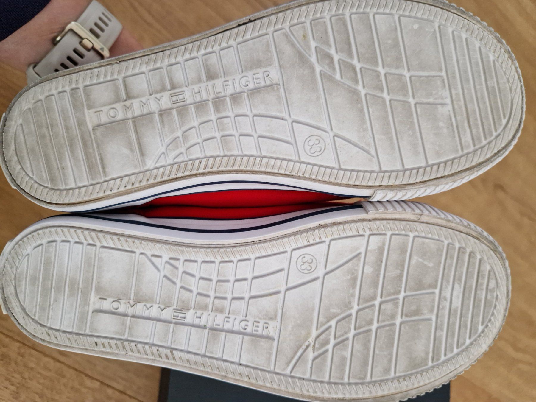 Tommy Hilfiger Scarpe per ragazzi: Stoffschuhe Thommy Hilfiger Gr. 33 – Nuovo (secondo la descrizione) da Davos-Dorf venduto da Bpelikan 3