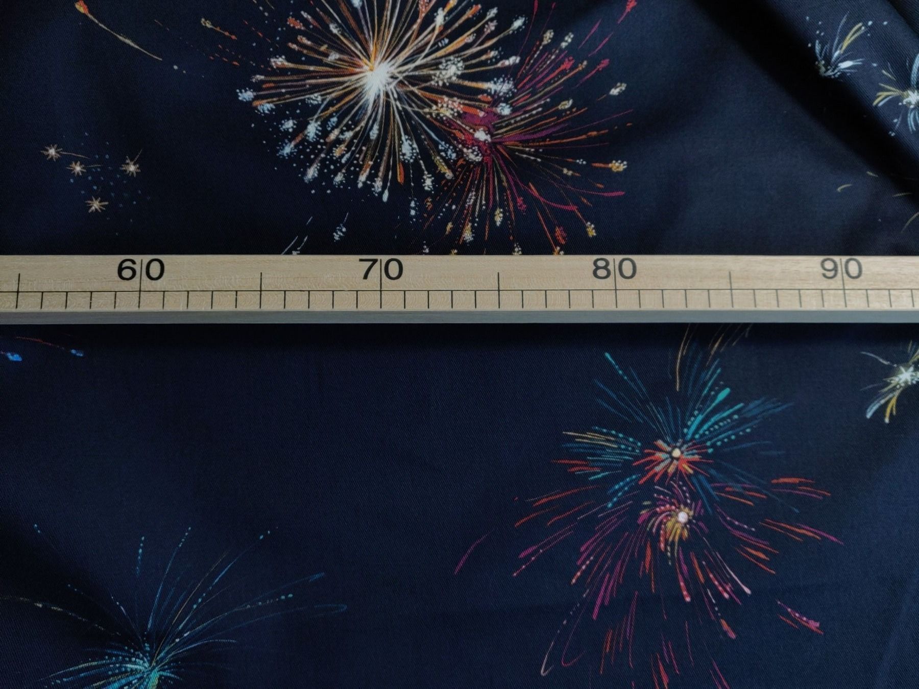 Tessuti: Designer Baumwolle Gabardine 1.20m x1.5m Firework – Nuovo (secondo la descrizione) da Lufingen venduto da Voyager7 5