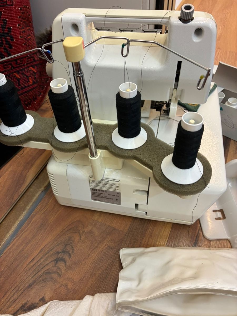 Bernina Nähmaschinen: Bernina bernette 334ds Nähmaschine  – Gebraucht aus Füllinsdorf von Rollex 3