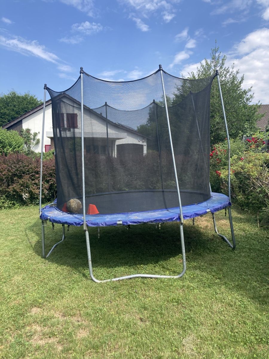 Trampoline: 240cm trampoline – Gebraucht aus Birmensdorf ZH von Antropovland