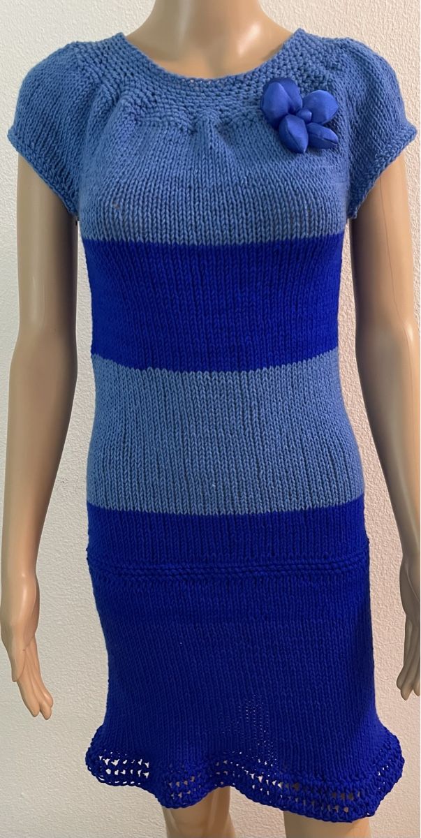 Vestiti: Kleid Blau Neu Grösse M – Nuovo e nell'imballaggio originale da Au ZH venduto da Jaggy4 2