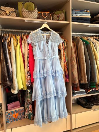 Sommerliches, hellblaues Kleid mit Spitze, Grösse 38
