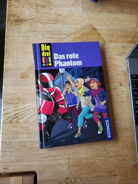 ‚Die Drei !!! 52: Das Rote Phantom‘ Von ‚Maja Von Vogel‘ – AWBR