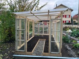 Hochwertiges Tomatenhaus / Gewächshaus (2x2x4m)