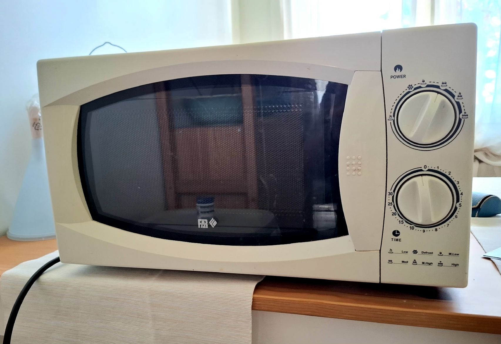 Forni: Micro-ondes FAR 700w – Usato da Troinex venduto da adelineac