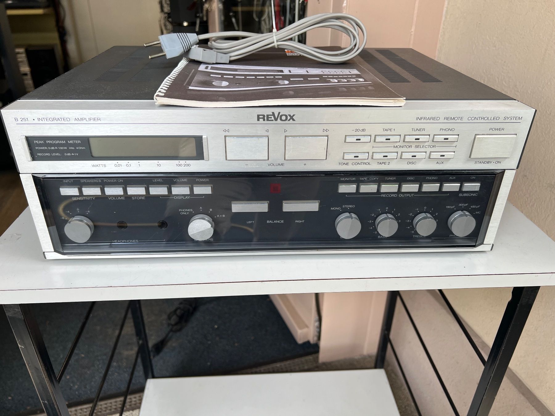 Revox Amplificatori: Revox B251 integrierter Verstärker – Usato da Gebenstorf venduto da Secondtronik