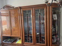 Wunderschöne Vitrine Gratis