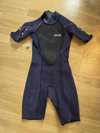 Neopren- Anzug / Neopren / Shorty