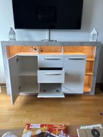 Sideboard mit Beleuchtung, super Zustand, CHF 150 VB