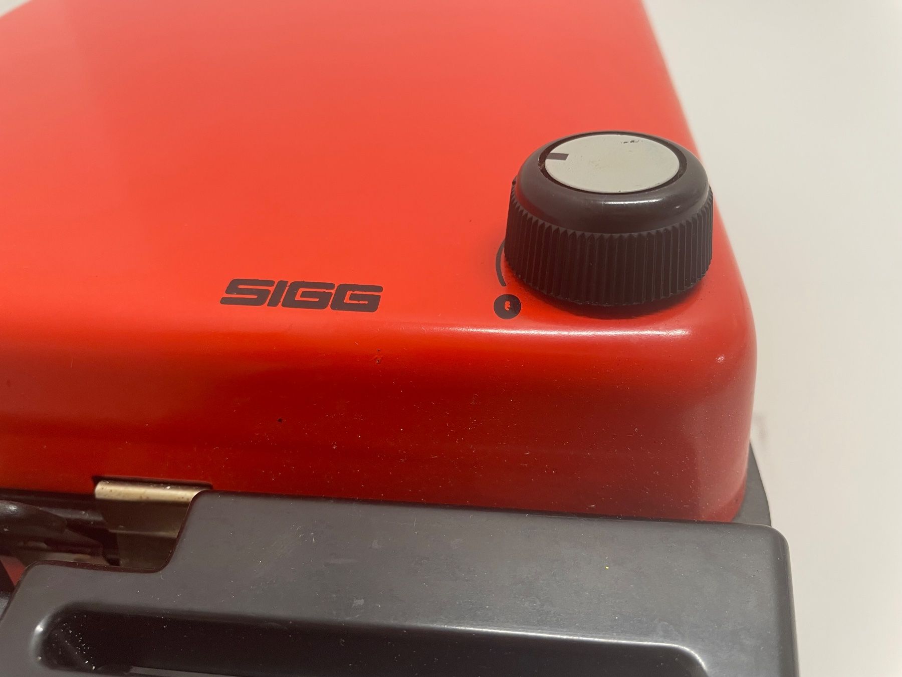 Sigg Küchengeräte: Sigg Brezeleisen / Waffeleisen – Gebraucht aus Niederdorf von LeptonAG 3