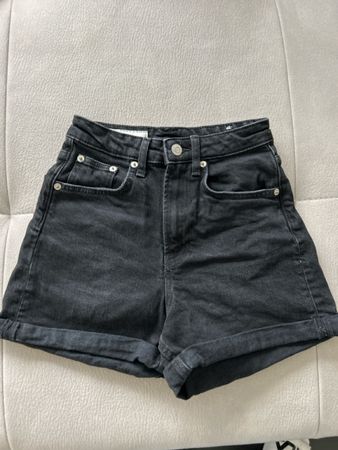 Jeans-Shorts von Zara, Grösse 32, schwarz