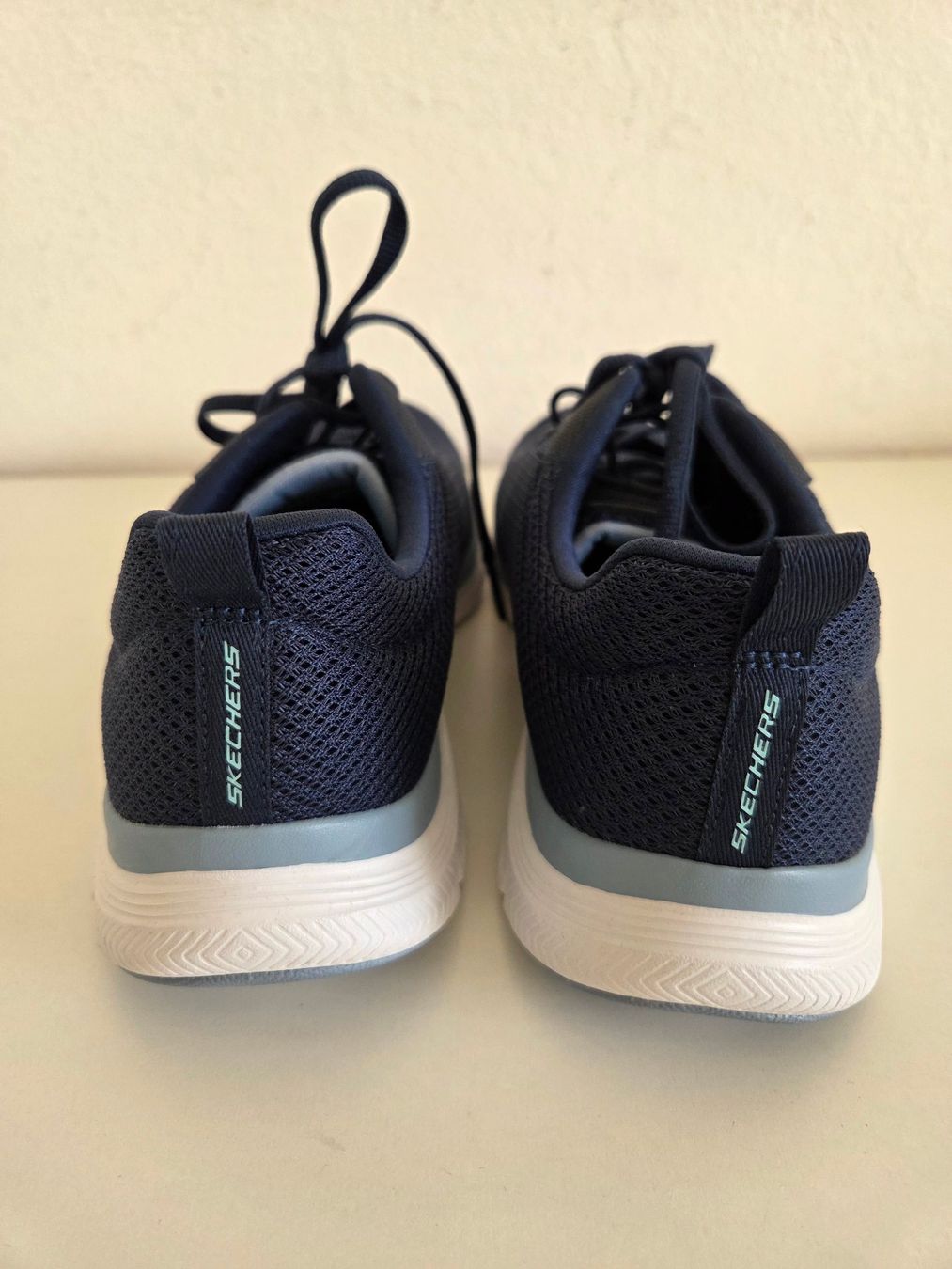 Scarpe da donna: Sneakers von SKECHERS  - Flex-Lite – Usato da Oberrieden venduto da Smart570 2