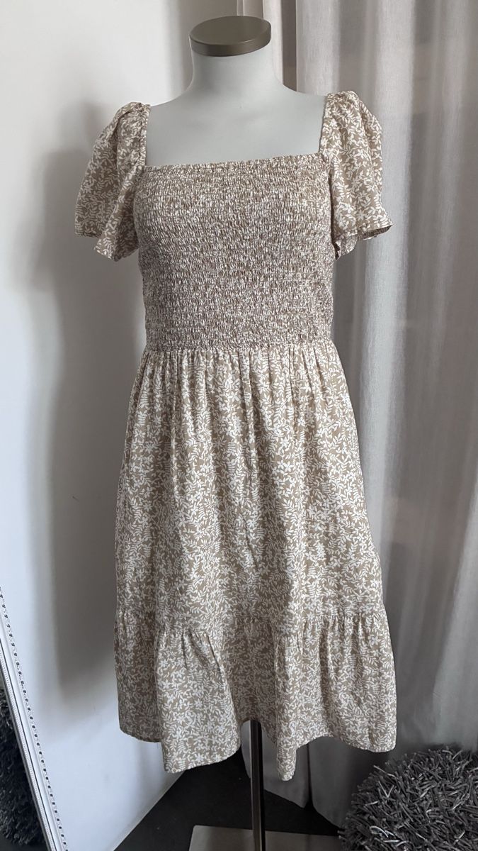 Vestiti: Kleid Blumenmuster Grösse m – Nuovo e nell'imballaggio originale da Bäretswil venduto da Viechel