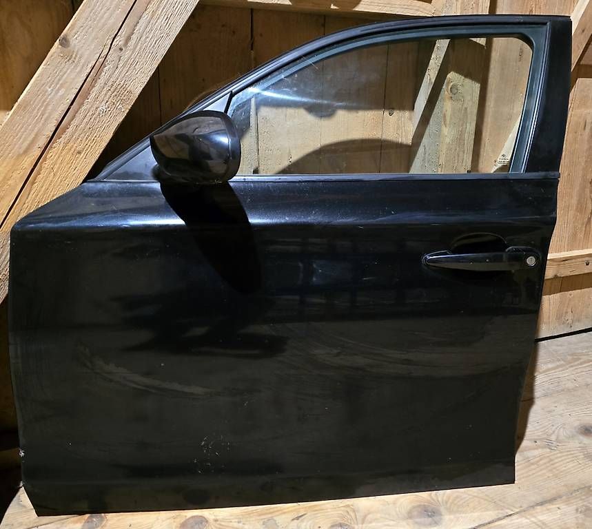 Porte: BMW 1er E87 4-türer Türen schwarz – Usato da Schönholzerswilen venduto da Sanja0809 2
