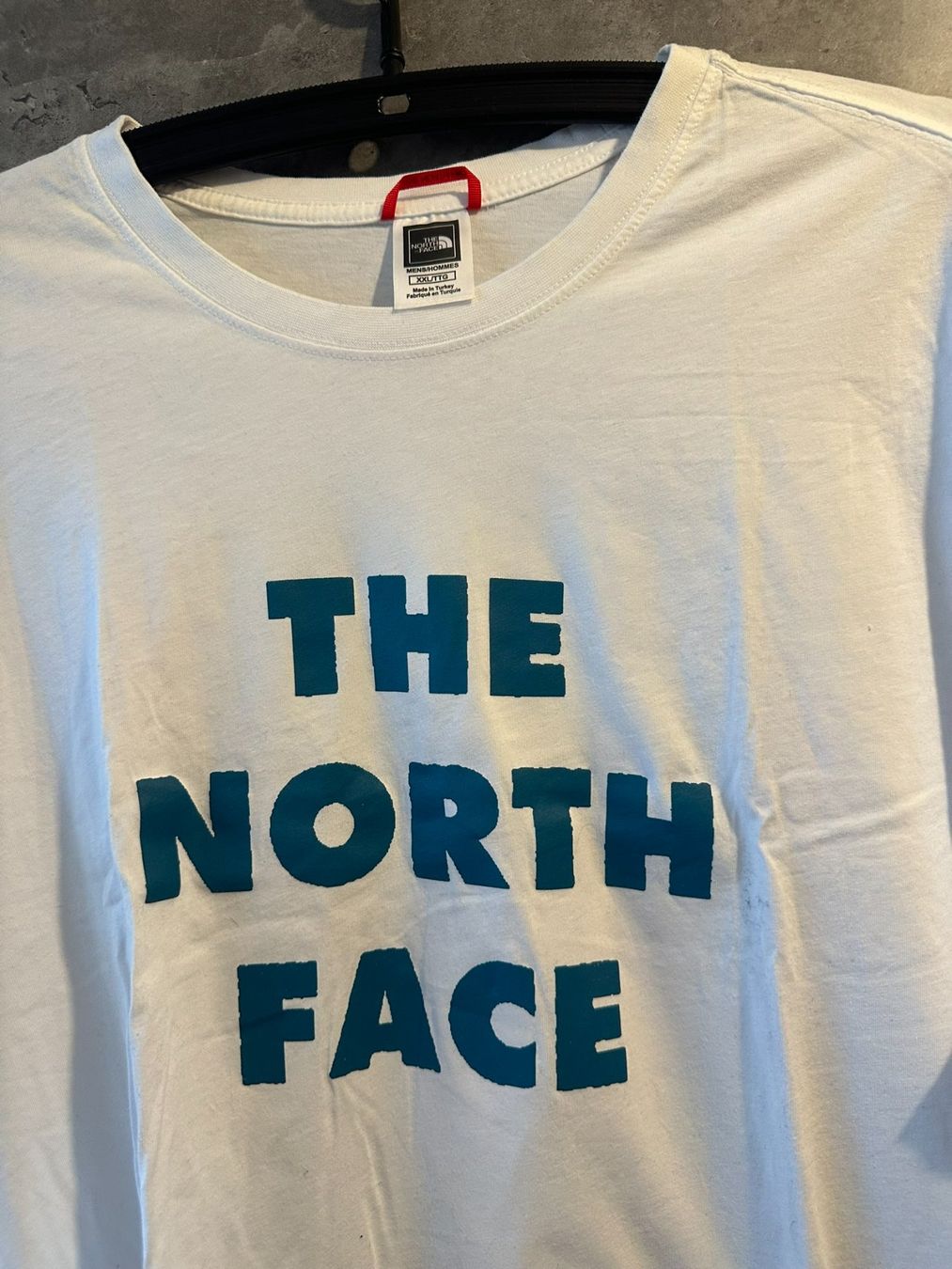 T-shirt: T-Shirt the north face weiss – Usato da Oftringen venduto da tola19 1