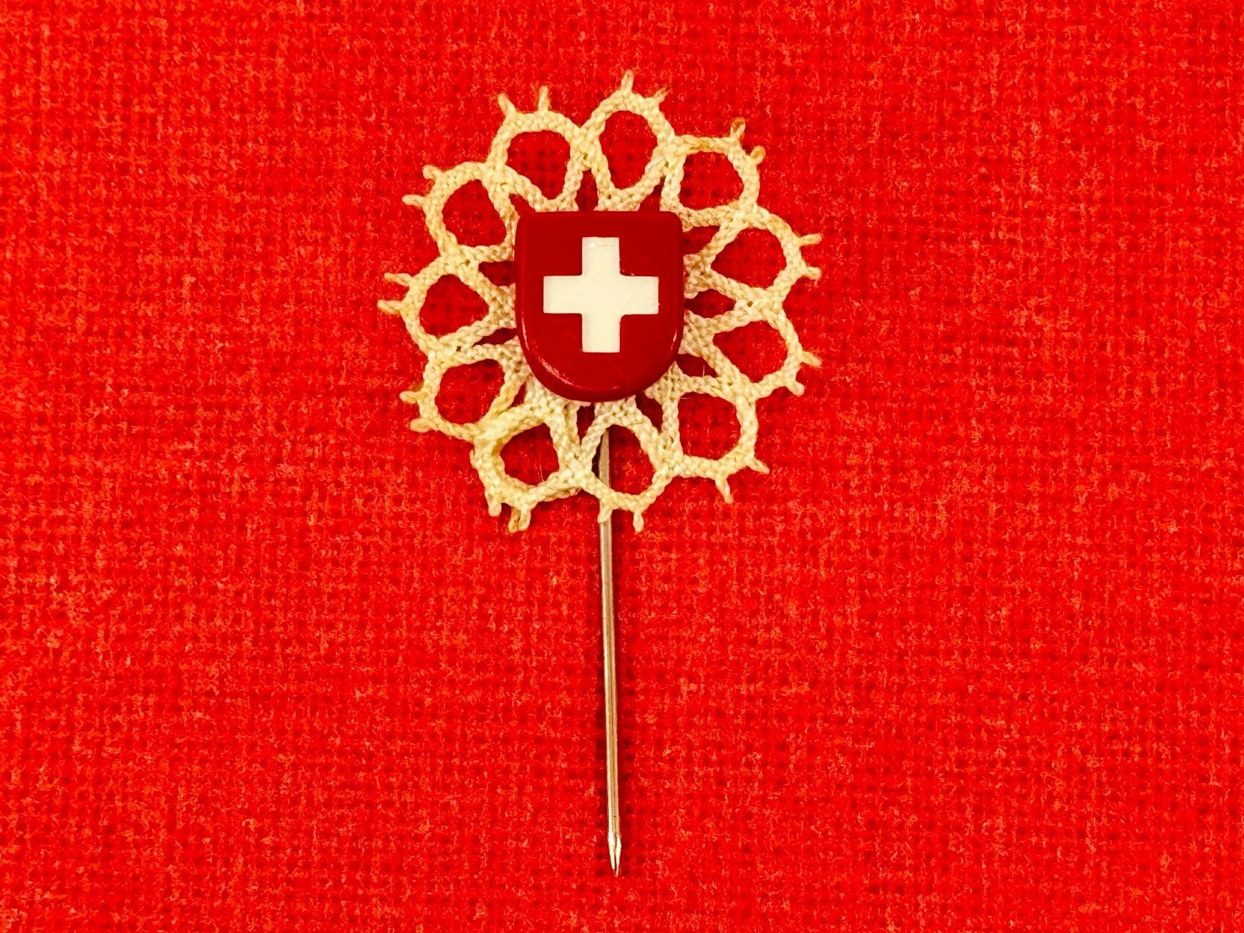 Placchette & Badge: 1 August-Abzeichen 1958  TOP – Usato da Ormalingen venduto da digital09 1
