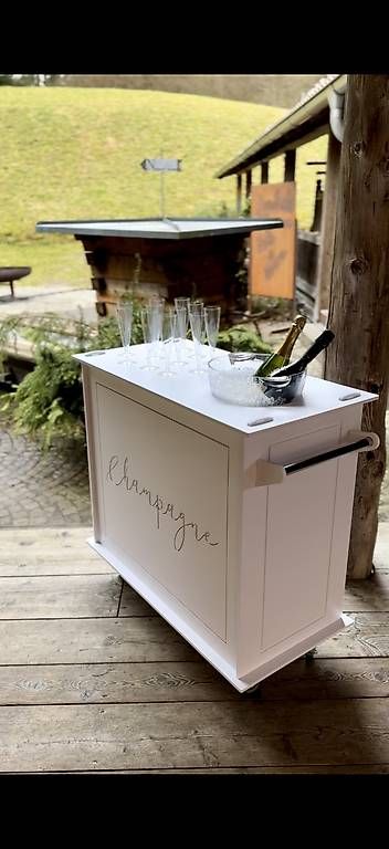 Alle Dekorationen: Champagnerwagen zu verkaufen – Gebraucht aus Dietlikon von jul_w7gj