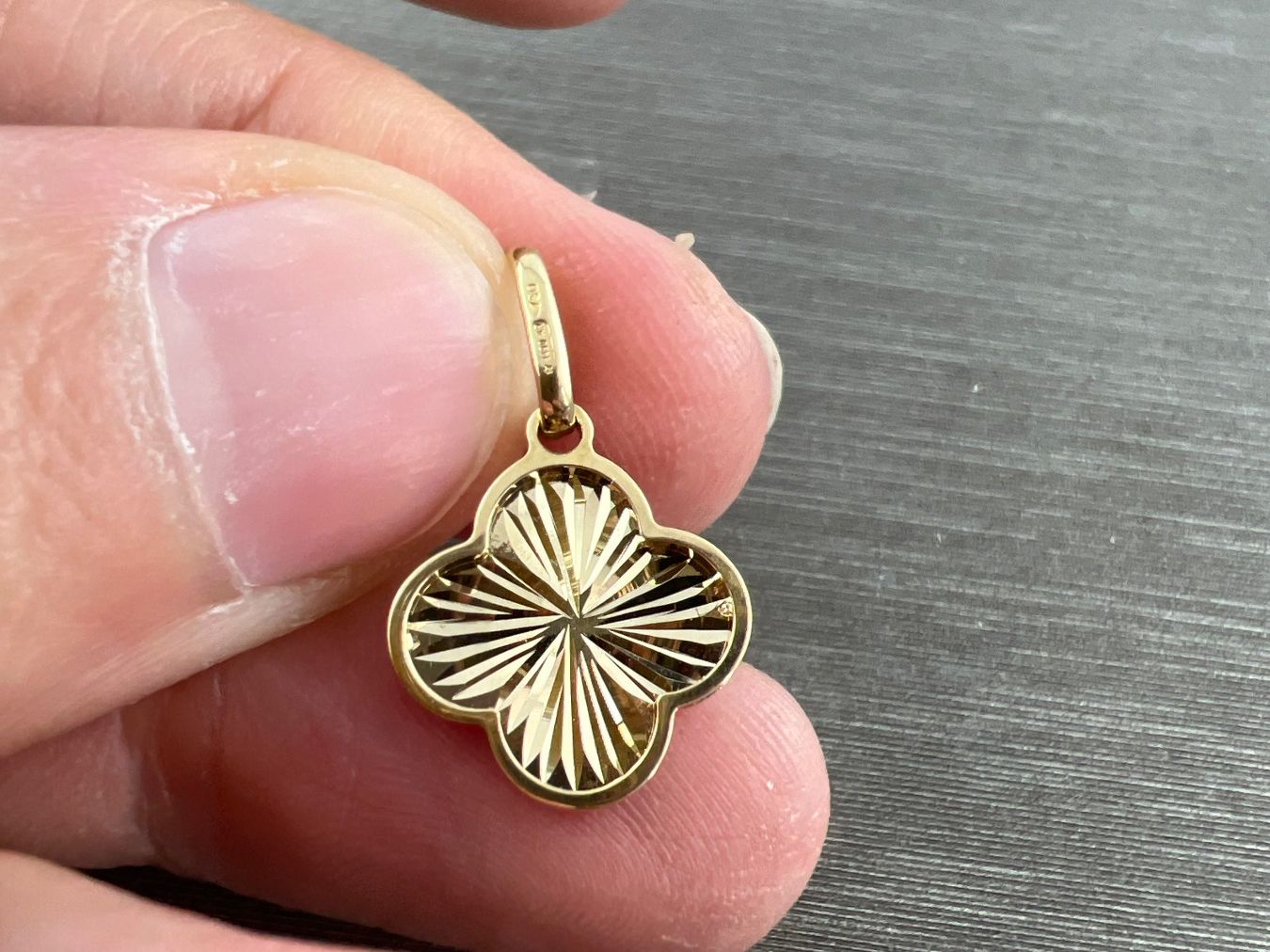 Anhänger: Anhänger 750 Gold – Gebraucht aus Niederuzwil von leo_8857 2