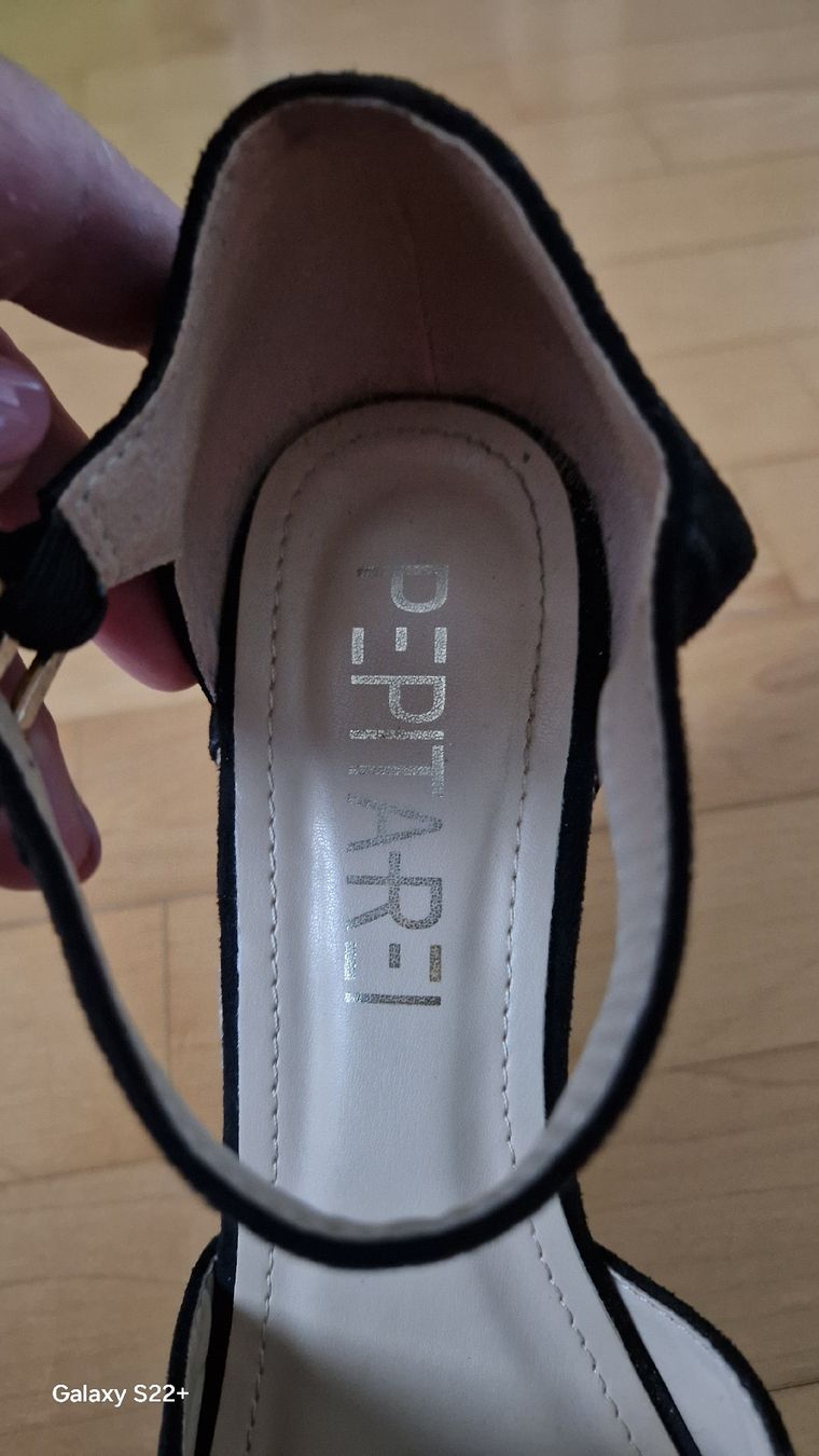 Scarpe da donna: Schuhe mit schwarzem Keil Größe 38 Piplar – Usato da Uetikon am See venduto da val_5xsw 9