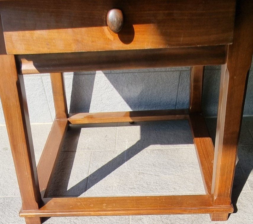 Tavoli: Kleiner Schragentisch. Couchtisch Holz Tisch – Usato da Flums venduto da Flumsantik 2