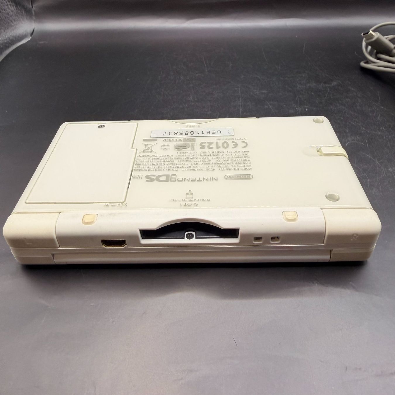Nintendo Console: Nintendo DS Lite Weiss mit Ladegerät – Usato da Düdingen venduto da Nerdworld 6