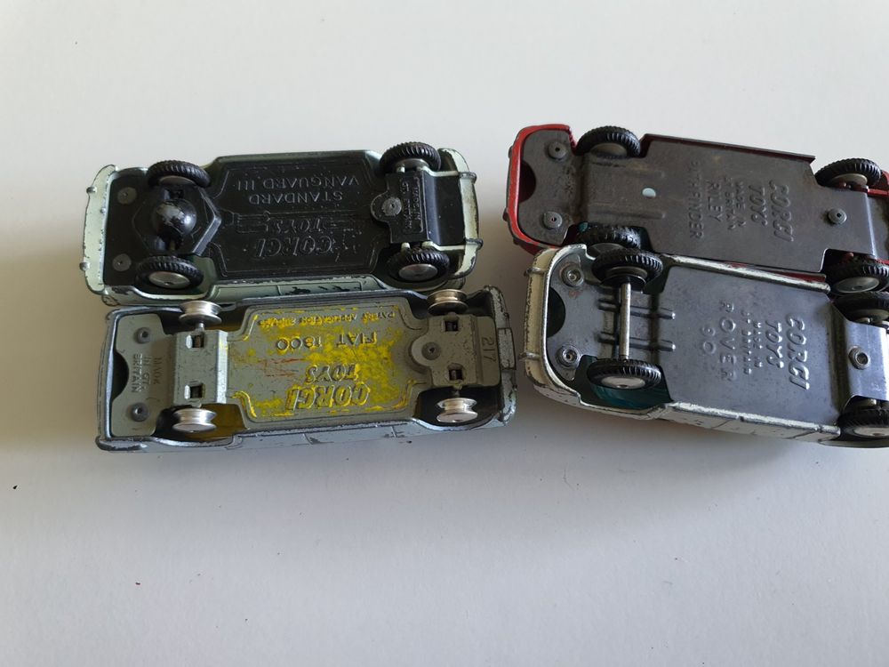 Corgi Toys Fiat 1800, Vanguard 3, Riley, Rover 90 | Kaufen auf Ricardo