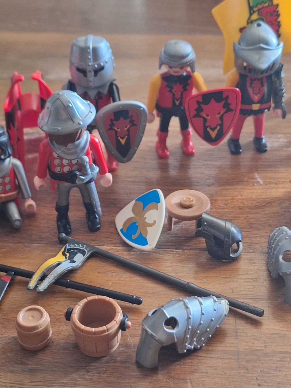 Playmobil Giocattoli: LOT DE CHEVALIERS PLAYMOBIL – Usato da Châtelaine venduto da ales_1983 2