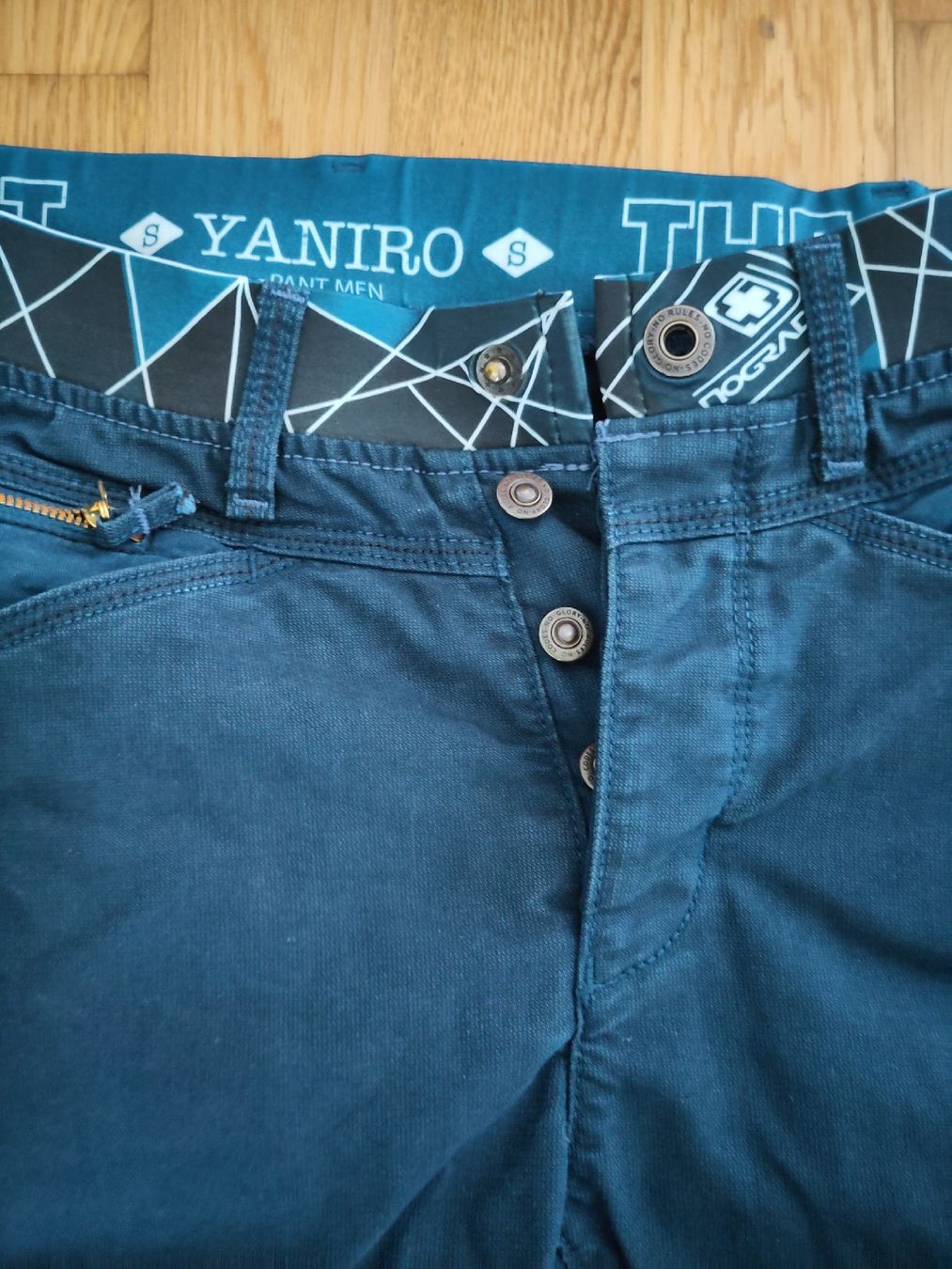 Hosen: Kletterhose Grösse S Männer – Gebraucht aus Bremgarten b. Bern von amb_qv7s 1