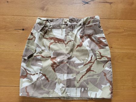 Mini-jupe camouflage d'été, taille 36