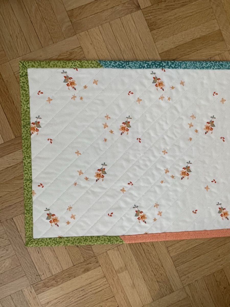 Stoffe: Chemin de table patchwork multicolore fait main – Neu und originalverpackt aus La Chaux-de-Fonds von NathalieM07 7