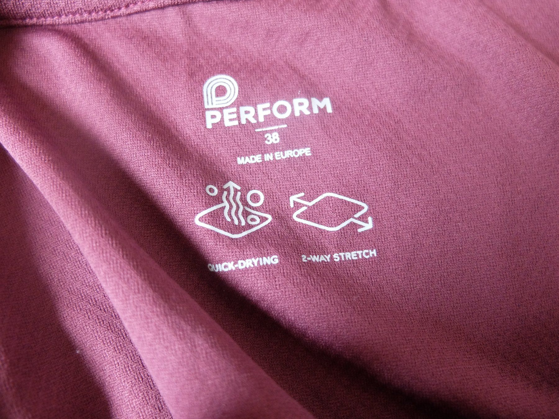 Odlo T-shirt: T-Shirt Odlo / Pull Perform 38// Envoi / Versand OK – Usato da Les Breuleux venduto da malice_13 4