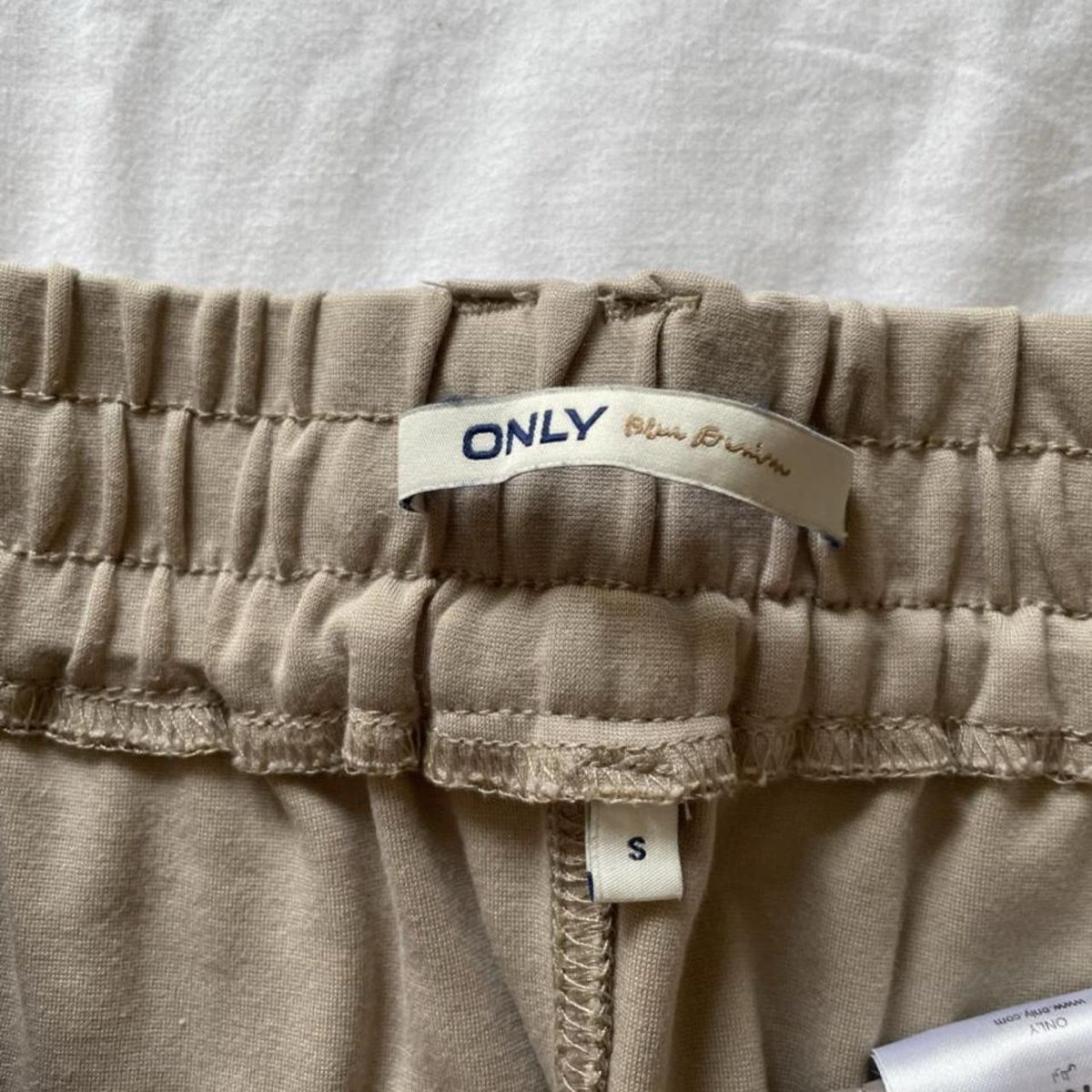 Only Gonne: Jupe beige – Usato da Concise venduto da Lae99 2