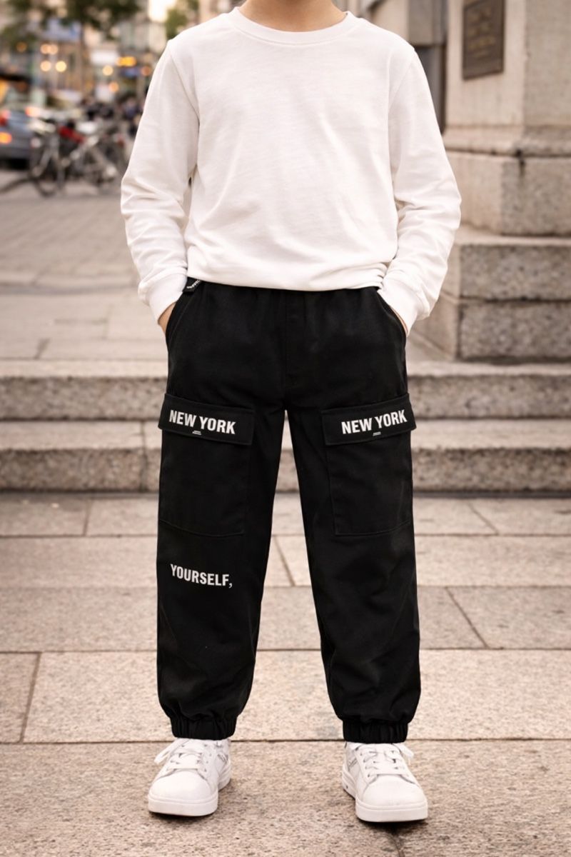 Pantaloni: PANTALON CARGO NOIR ENFANT – Nuovo (secondo la descrizione) da Lausanne venduto da mar_6snp