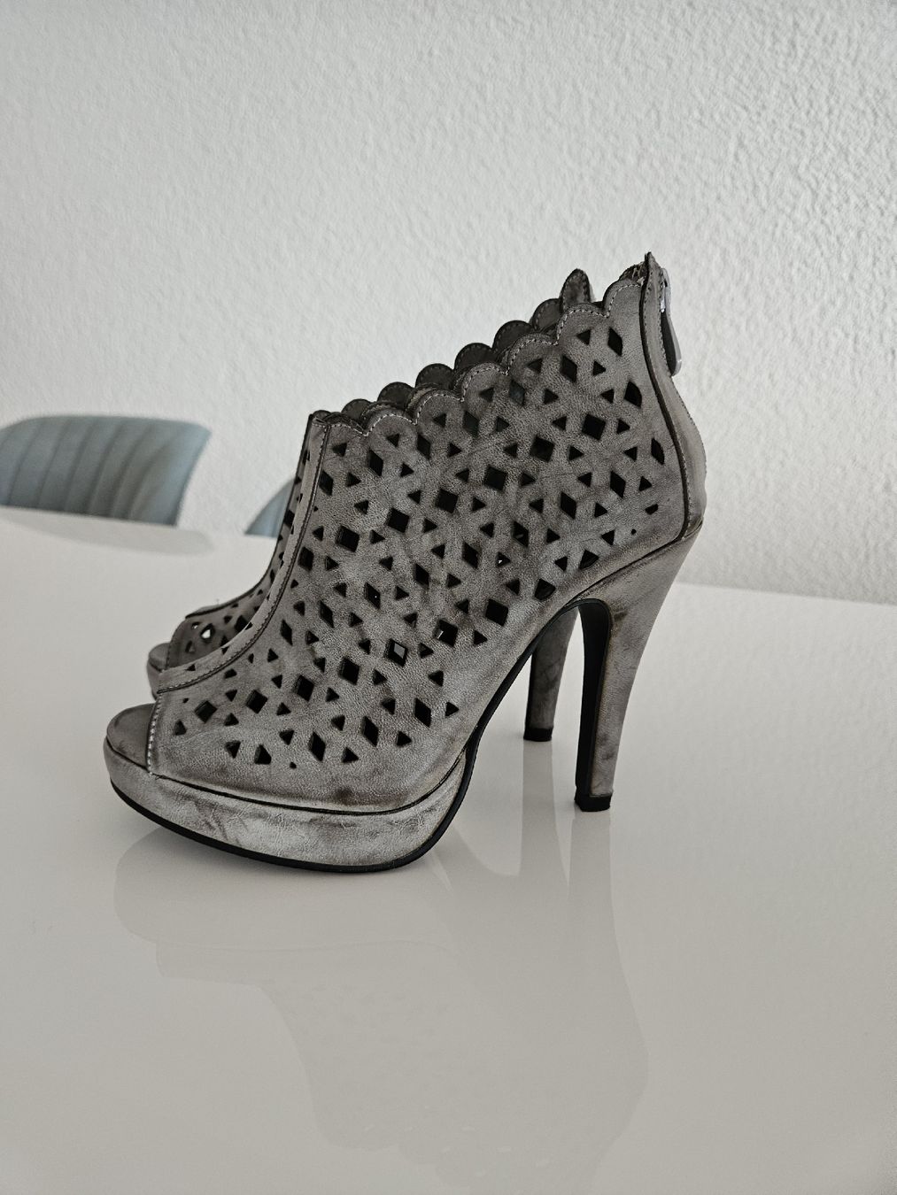 Scarpe da donna: Parfois High Heels grau – Nuovo (secondo la descrizione) da Luzern venduto da J.Co 3