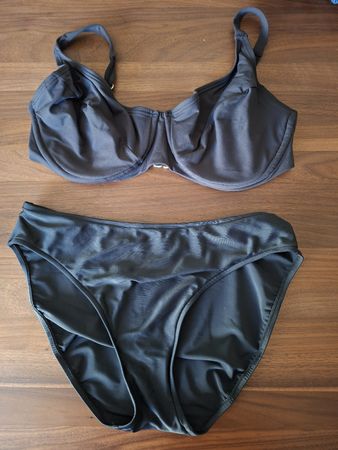 Bikini Oberteil und Slip schwarz Grösse 40/M 75/ 80 E