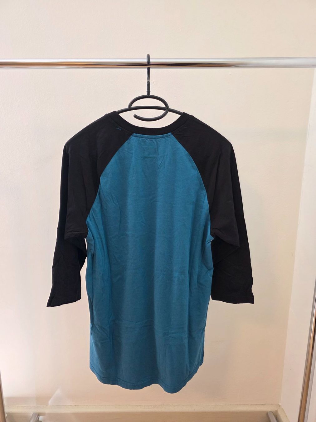 Vans T-shirt: Langarmshirt Vans – Usato da Rothenfluh venduto da sel_j856 1