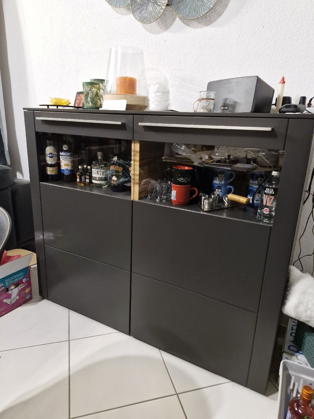 Kommoden: Sideboard mit Vitrine – Gebraucht aus Thörigen von c33steffen..