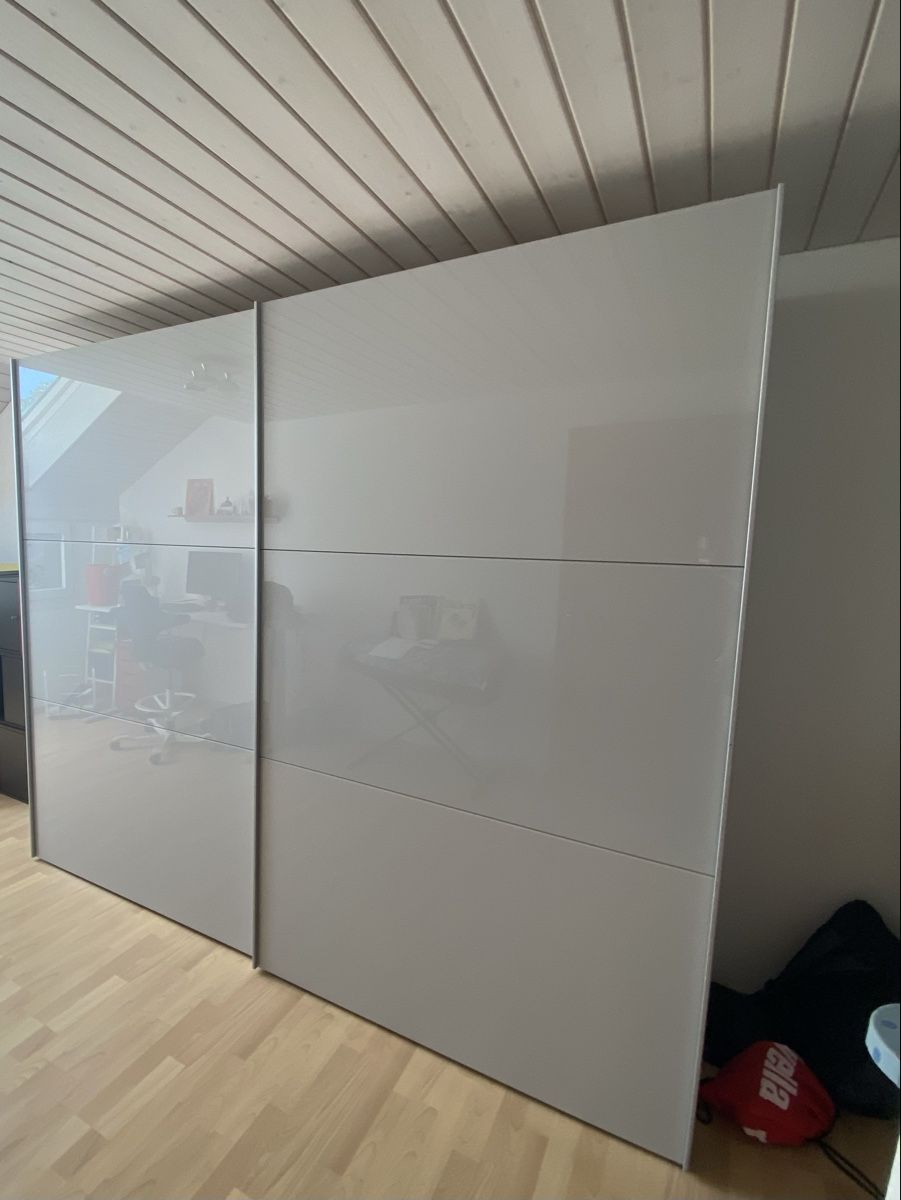 Ikea Schränke: Kleiderschrank mit Schiebetür – Gebraucht aus Willisau von mima2.0